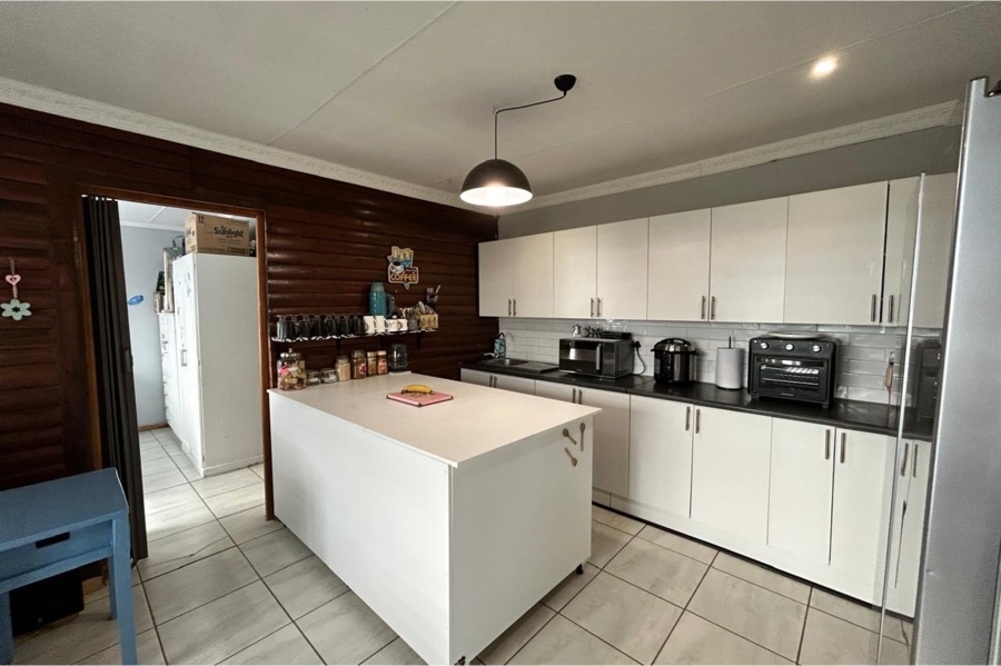 3 Bedroom Property for Sale in Sunrise On Sea Eastern Cape